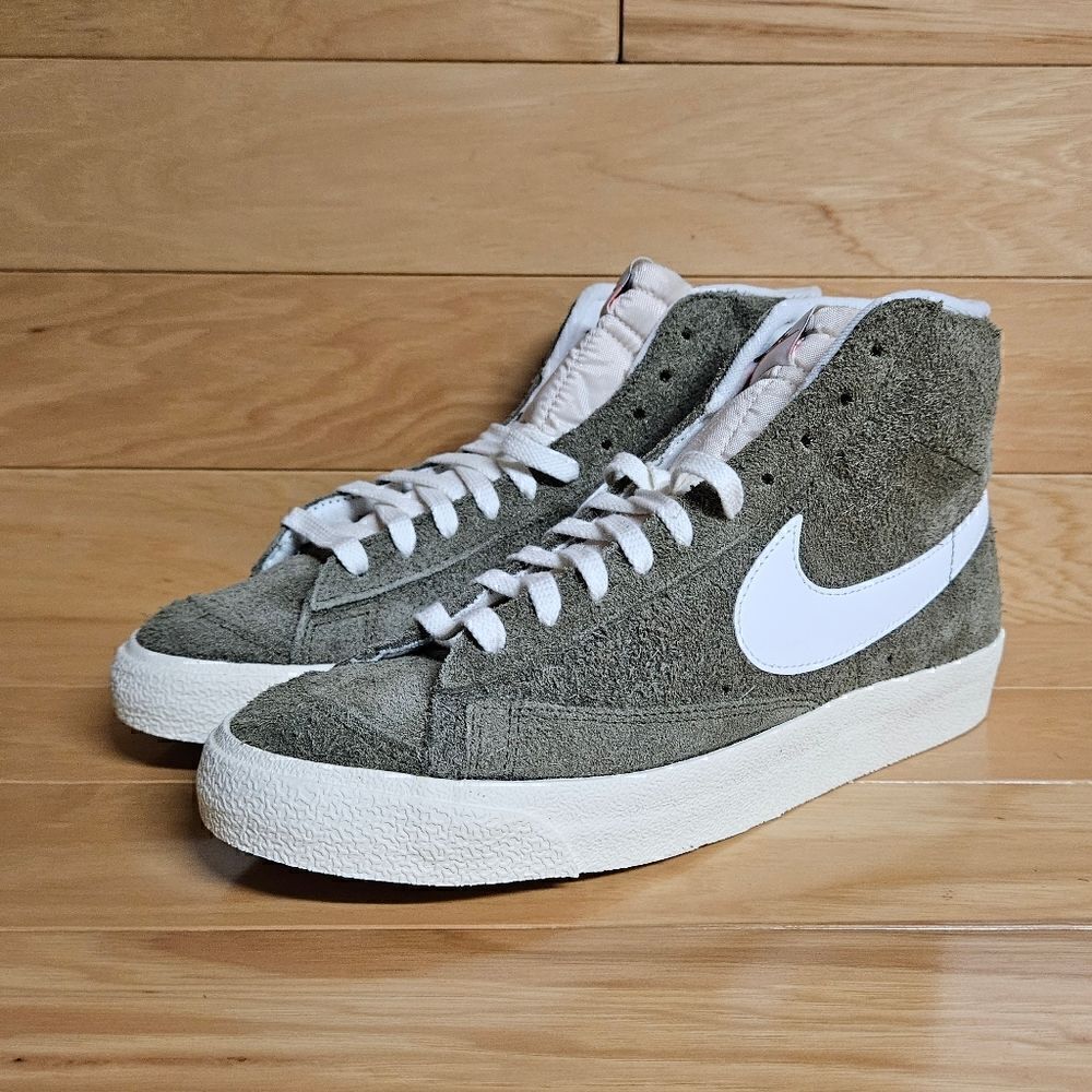 Nike Blazer Mid '77 Vintage Size 10.5 Olive Green Womens Shoes DV7006-201 - Picture 8 of 12